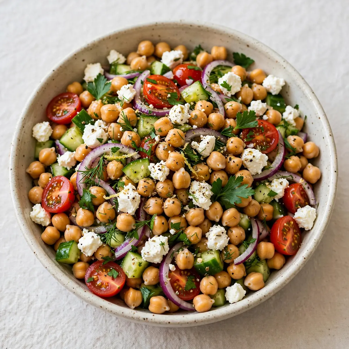 High-Protein Kichererbsen-Feta-Salat