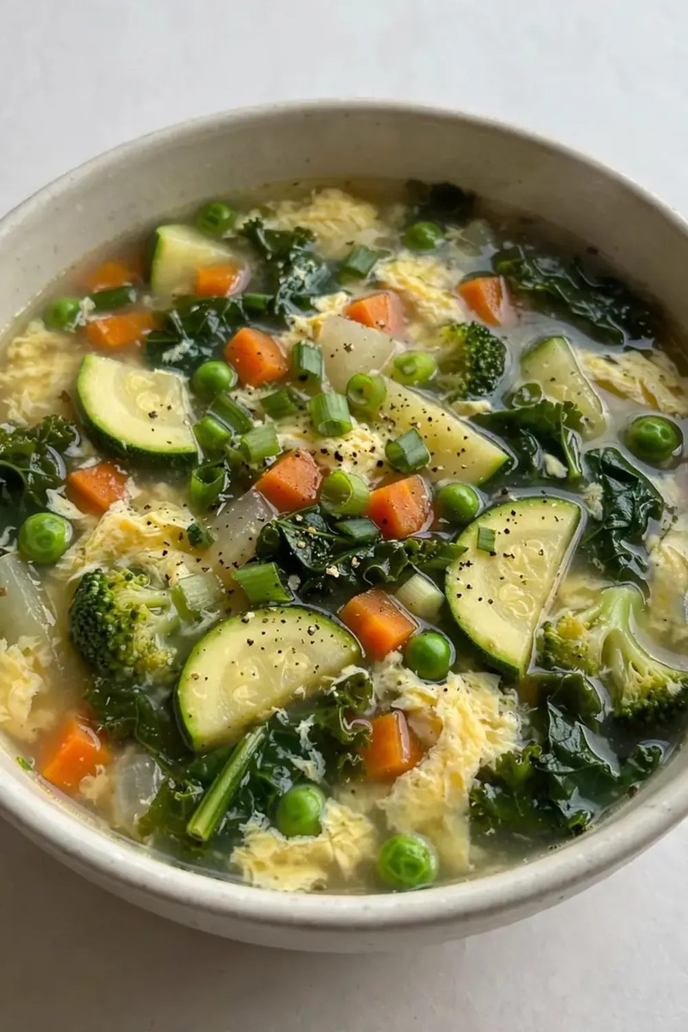Low-Calorie High-Protein Vegetable and Egg Soup