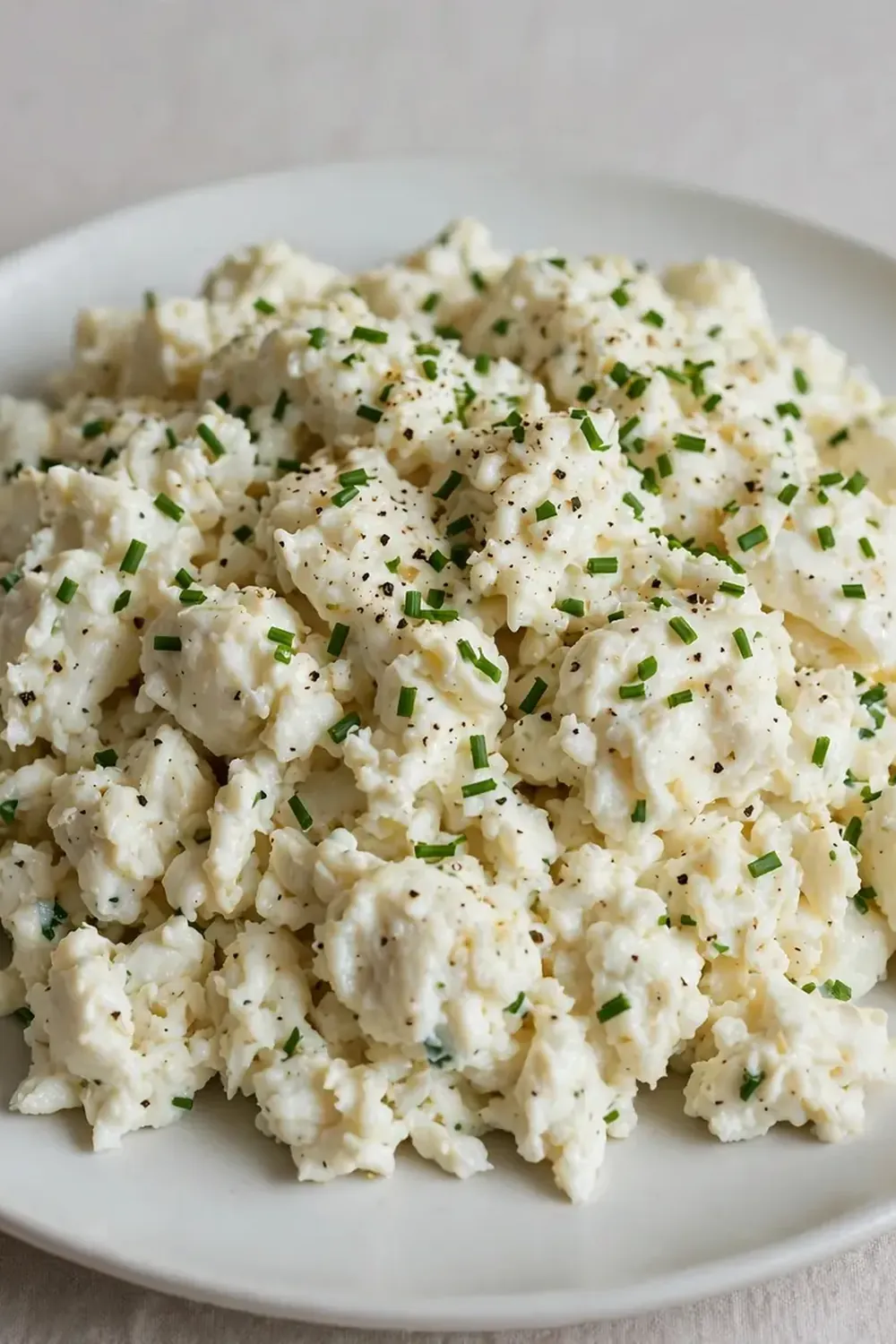 Low-Calorie High-Protein Egg White Scramble