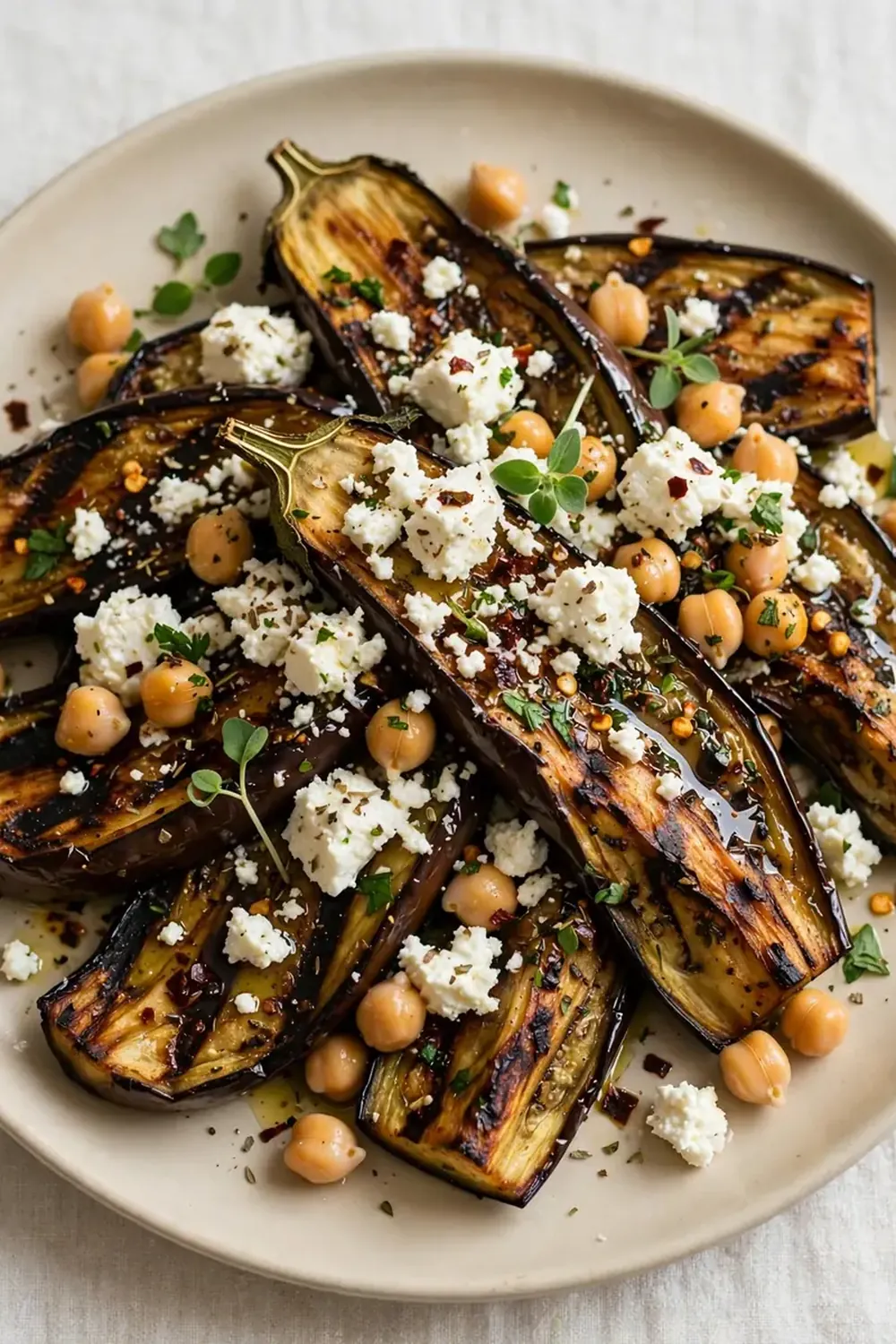 proteinreiche gegrillte aubergine feta